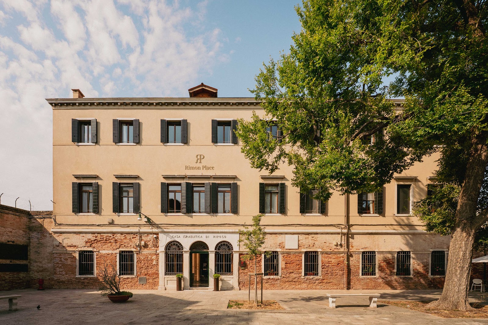 Rimon Place (Kosher Maison Venice)