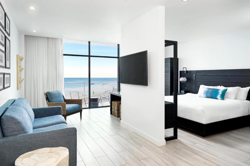 Wave Resort — Room