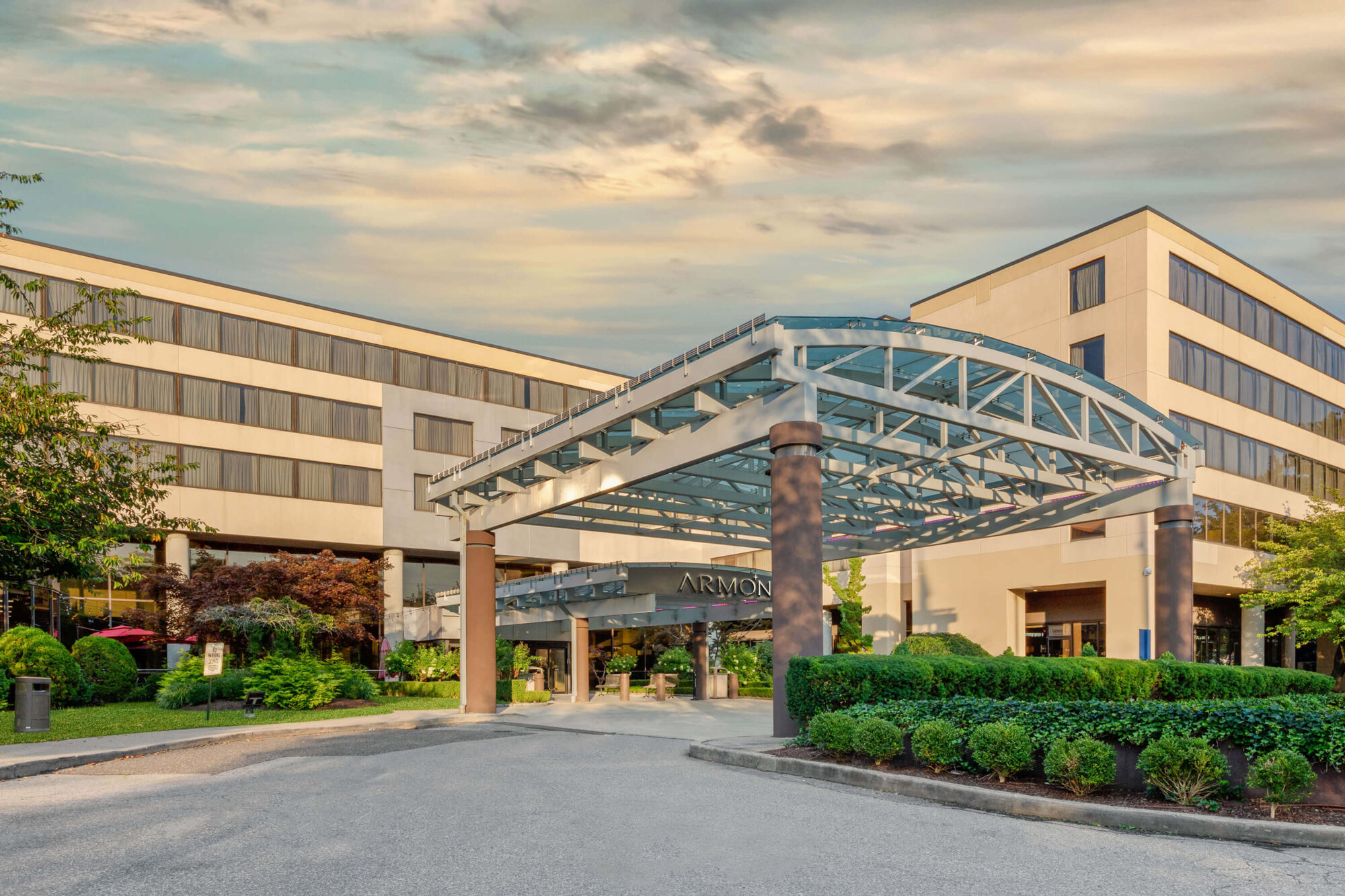 The Armon Hotel & Conference Center