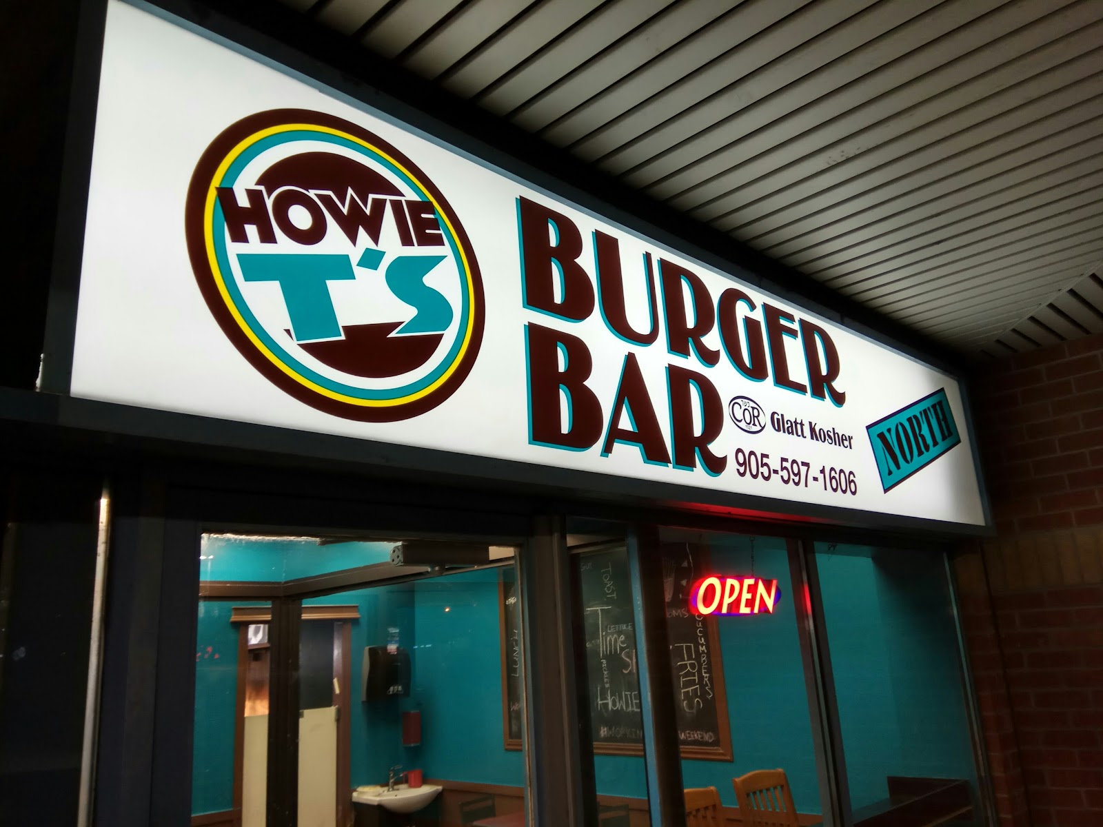 Howie T's - Toronto, ON