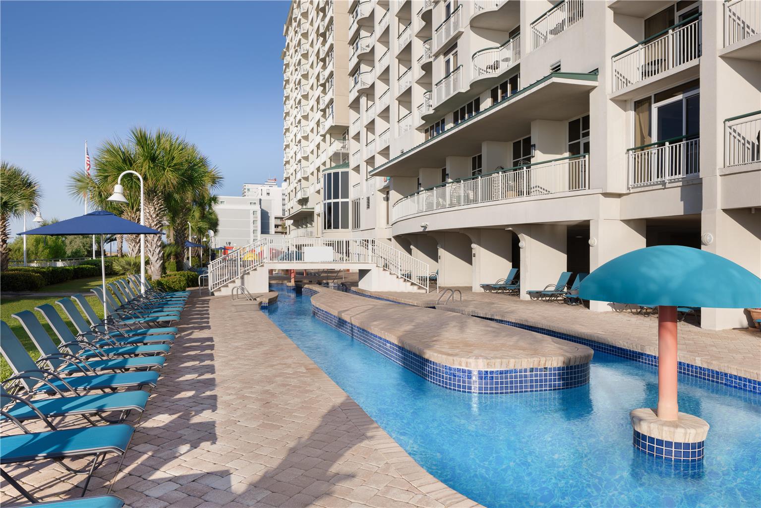 Hampton Inn & Suites Myrtle Beach Oceanfront - Myrtle Beach, SC