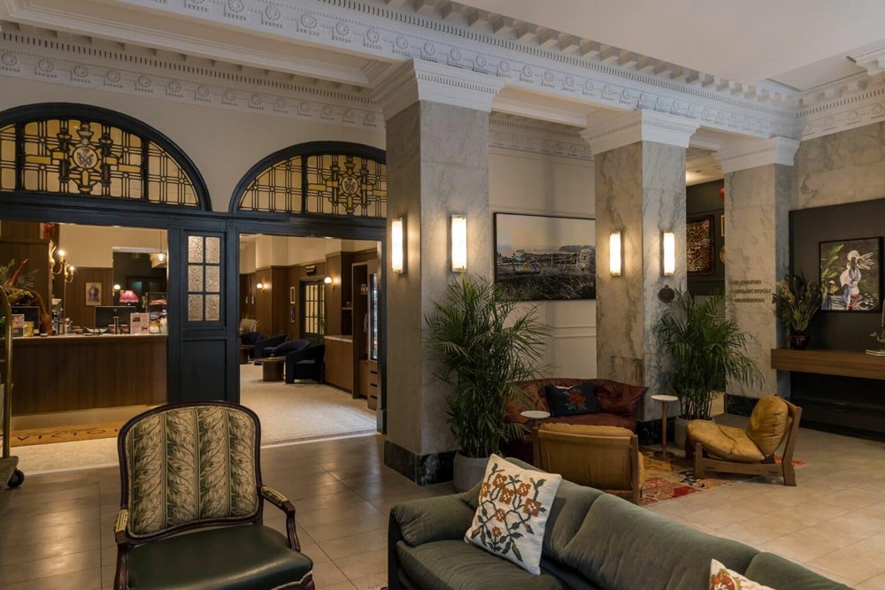 Hotel Victoria - Toronto, ON