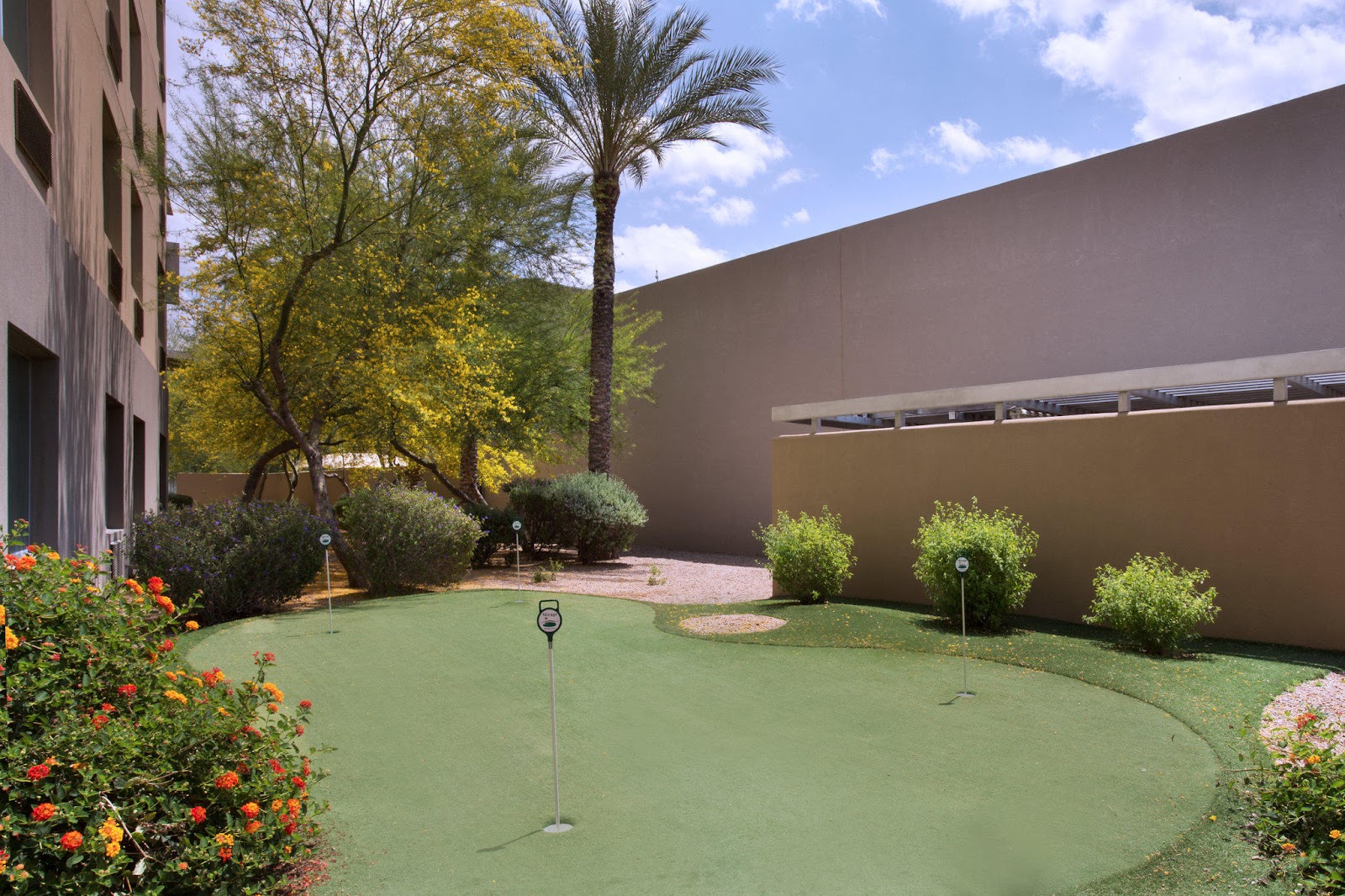 Holiday Inn & Suites Scottsdale North - Airpark - Scottsdale, AZ