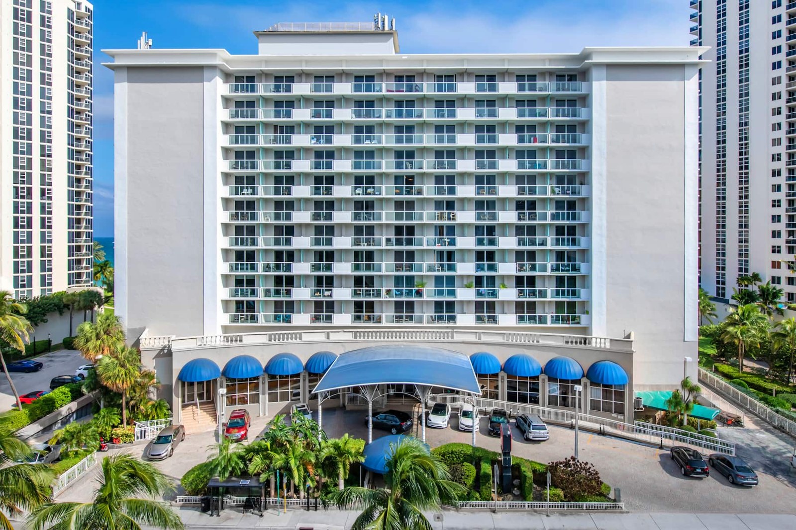 Ramada Plaza by Wyndham Marco Polo Beach Resort - Miami Beach, FL