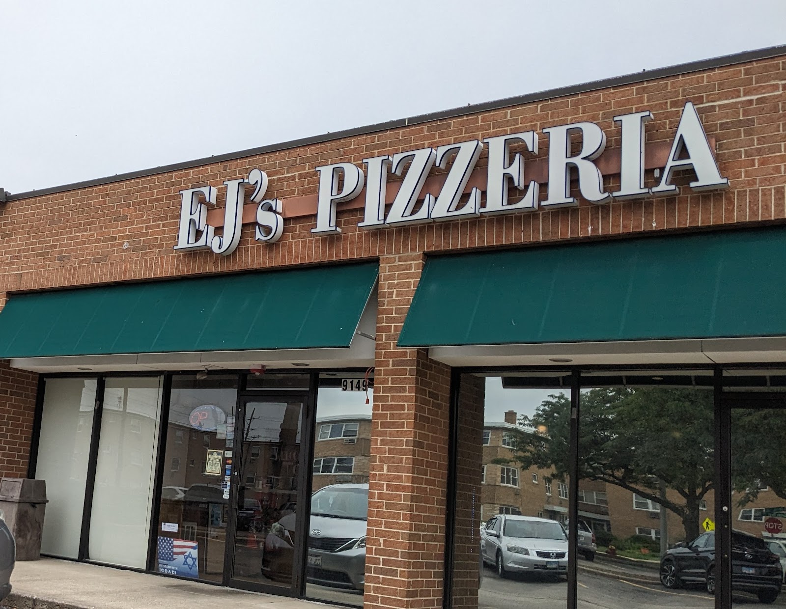 EJ's Pizzeria - Chicago, IL