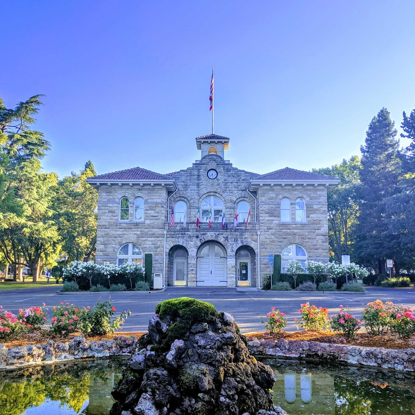 Sonoma Plaza - San Francisco, CA