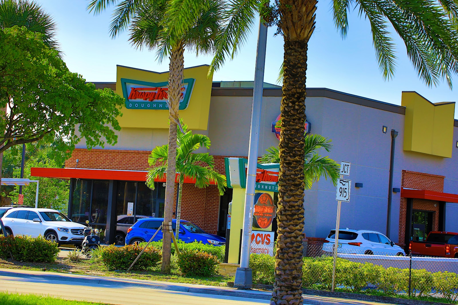 Krispy Kreme (NE 167th Street) - North Miami Beach, FL