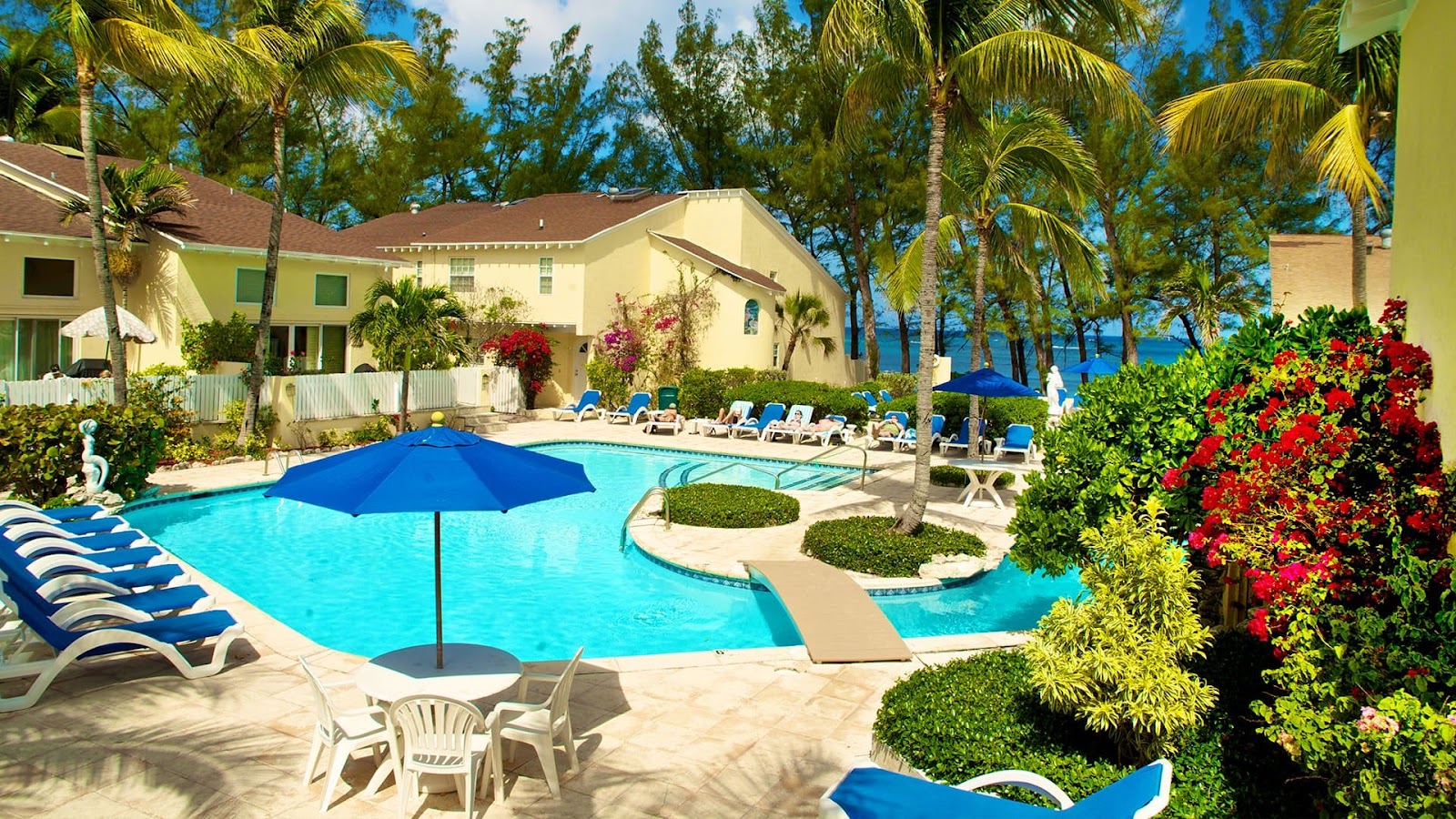 Sunrise Beach Club - Bahamas