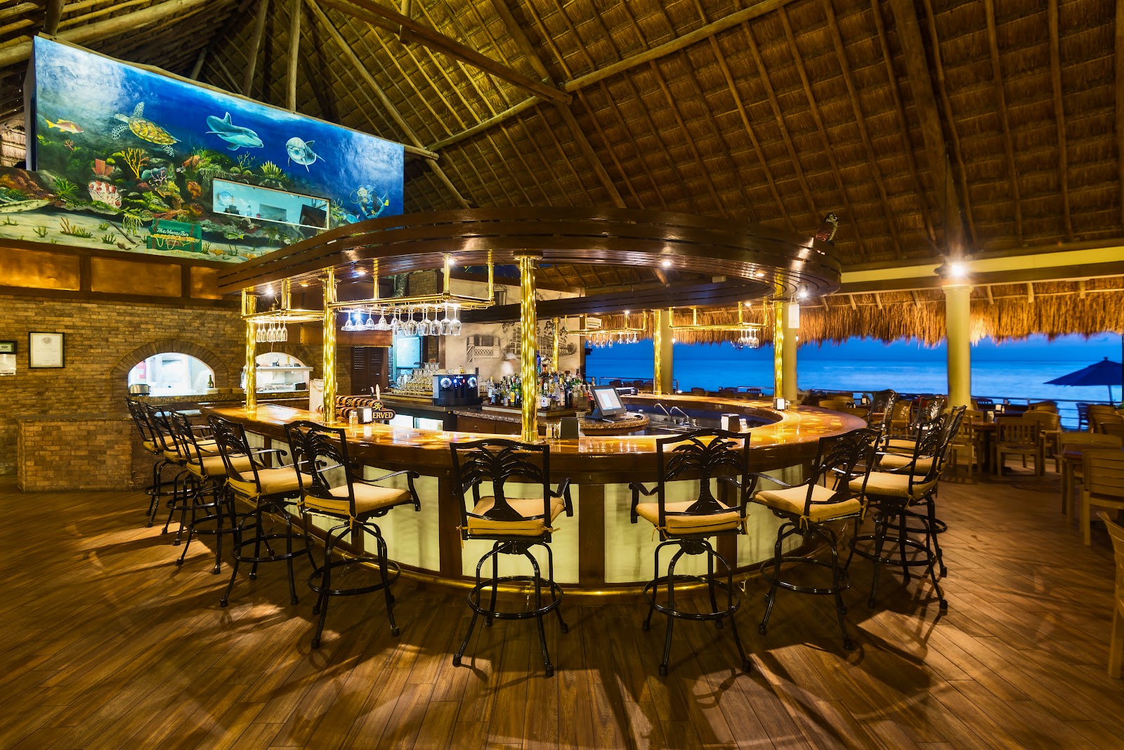 The Money Bar Beach Club - Conzumel