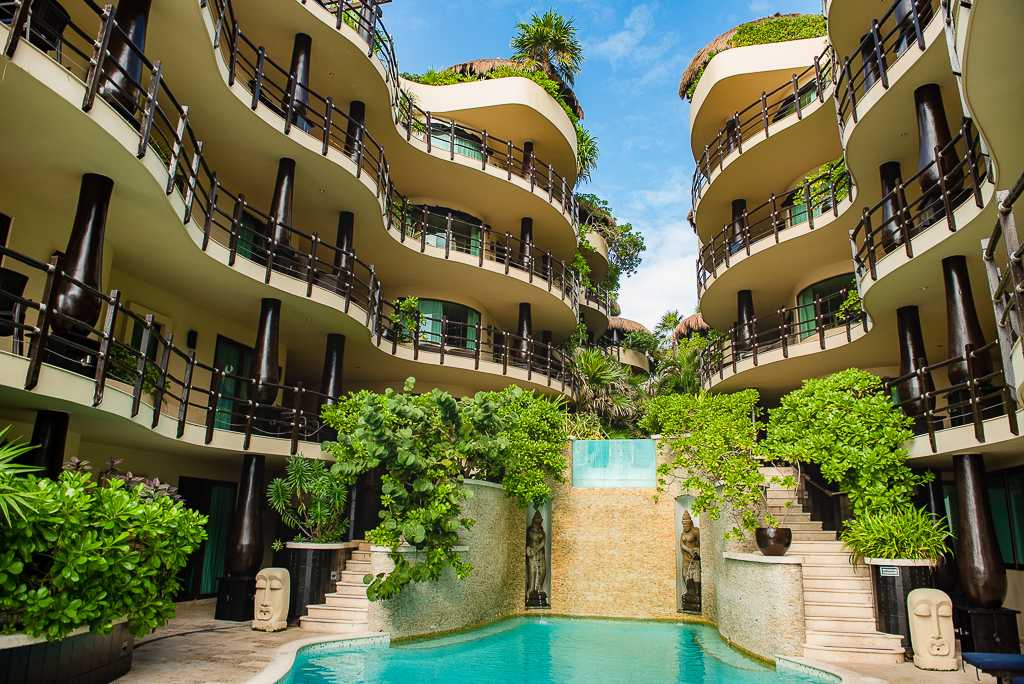El Taj Oceanfront & Beachside Condo Hotel - Riviera Maya