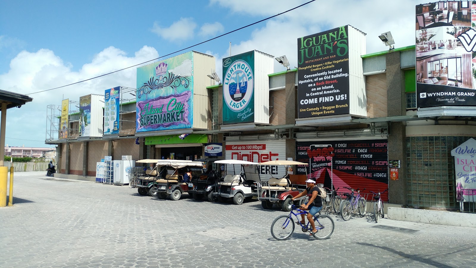 Island City Supermarket - Belize