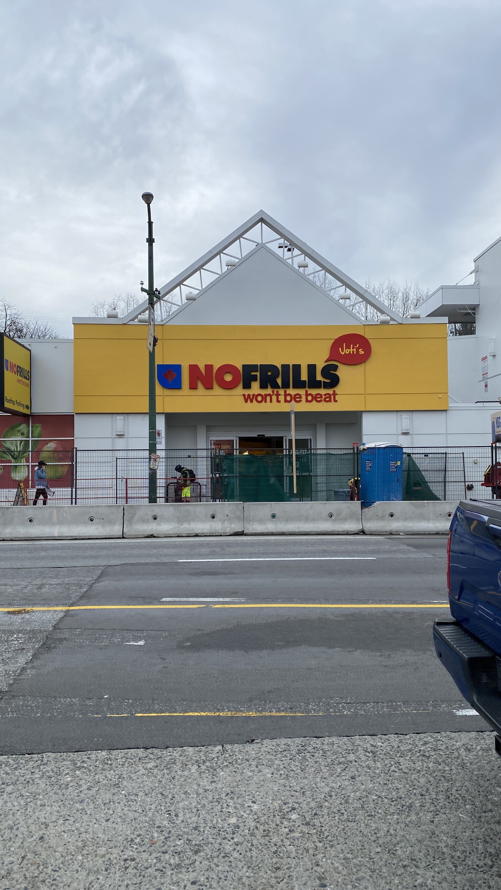 Joti's No Frills - Vancouver, BC