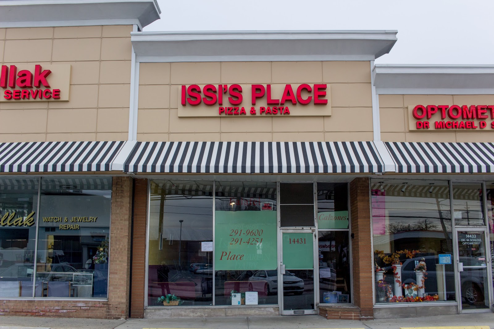 Issi's Place - Cleveland, OH