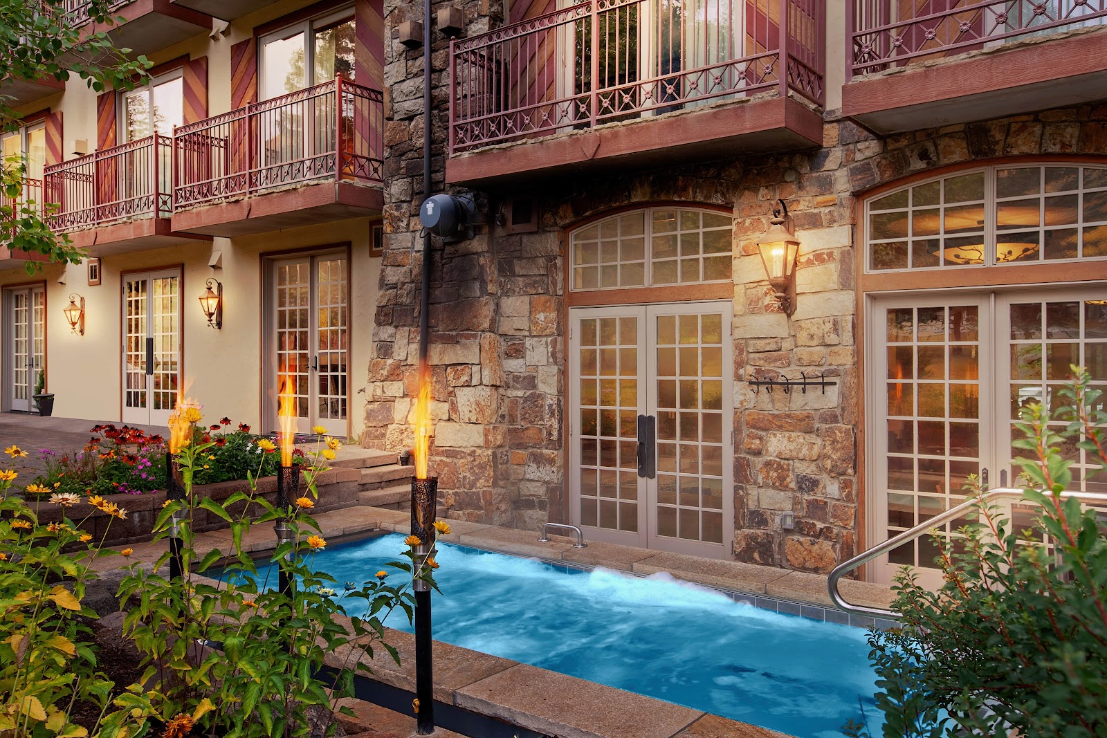 Tivoli Lodge - Vail, CO